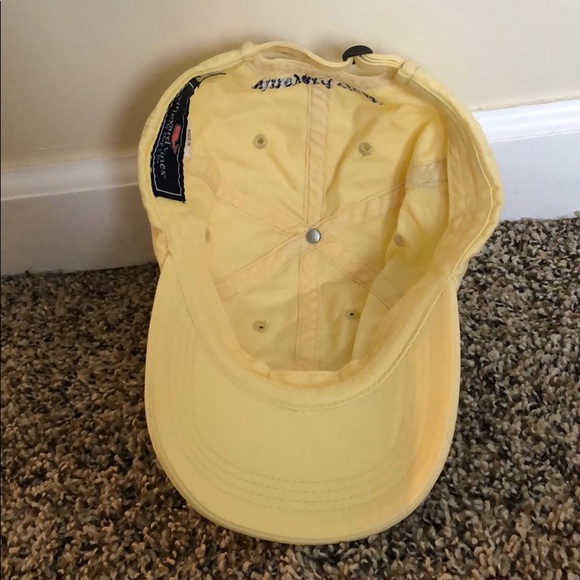 Vineyard vines hat - Picture 2 of 3